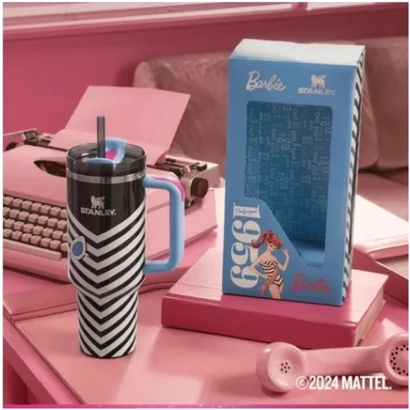 Excluded: Stanley x Barbie 1959 Original Flowstate 40 oz Quencher - Picture 3 of 6